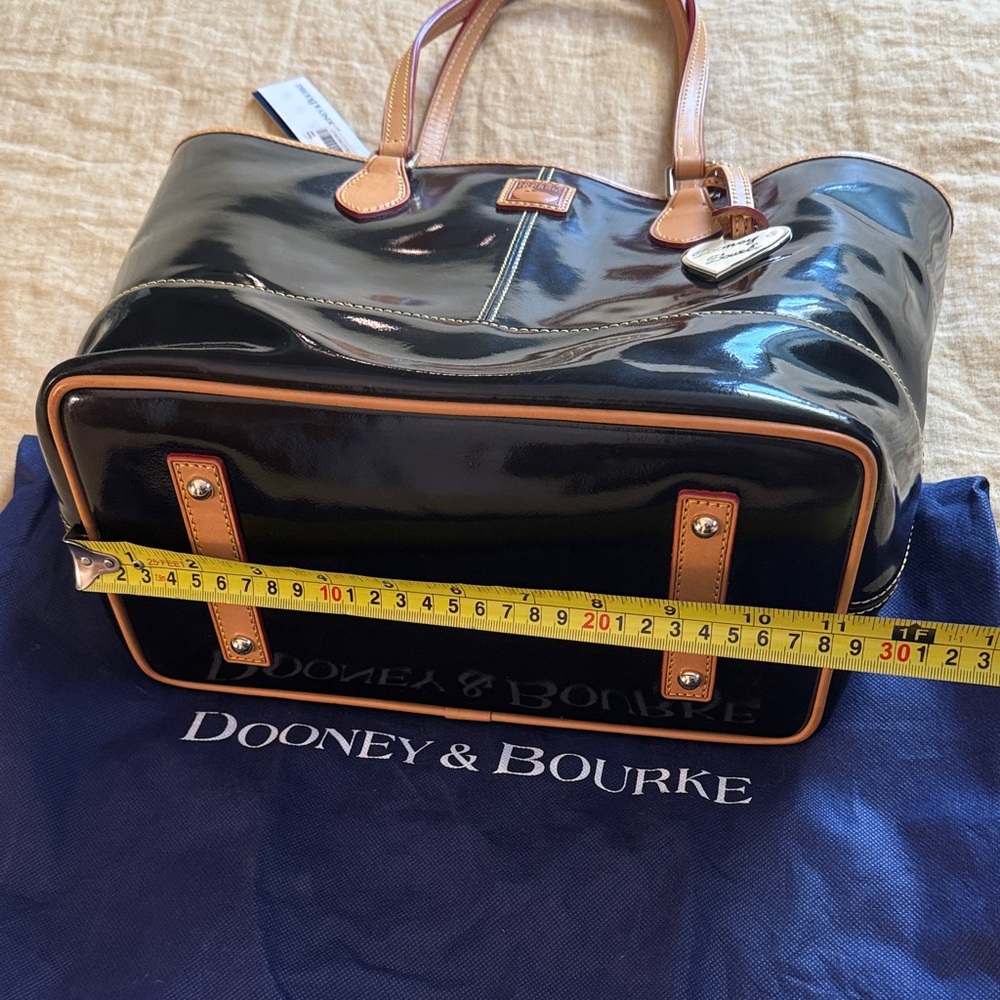 Dooney & Bourke patent leather tote - Picture 6 of 17